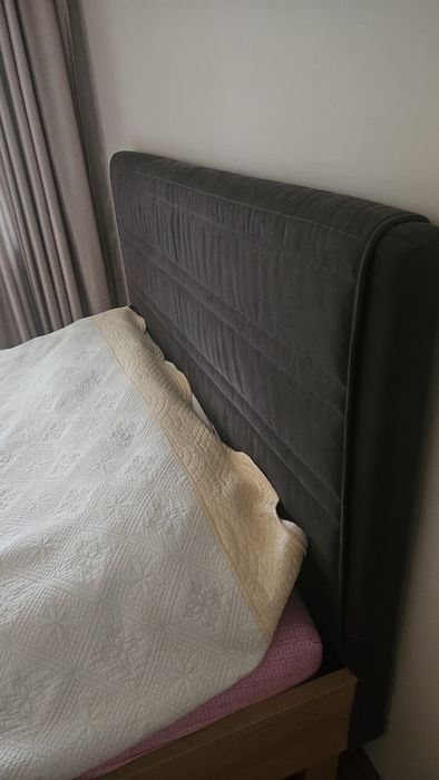 Легло 160/200 см – сива табла, рамка фурнир, отлично състояние