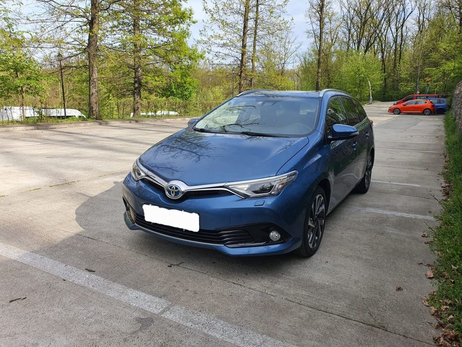 Toyota Auris Combi Hybrid