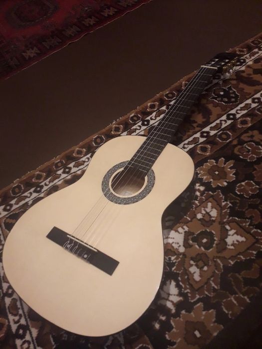 Продам гитару хорошего качества