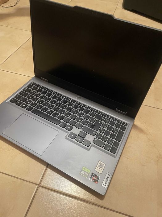 Lenovo LOQ 15ARP9 RTX 4050 6GB/Ryzen 5/24GB/512 GB SSD/144Hz