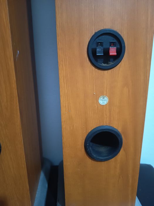 Boxe stereo 2 x 100 W