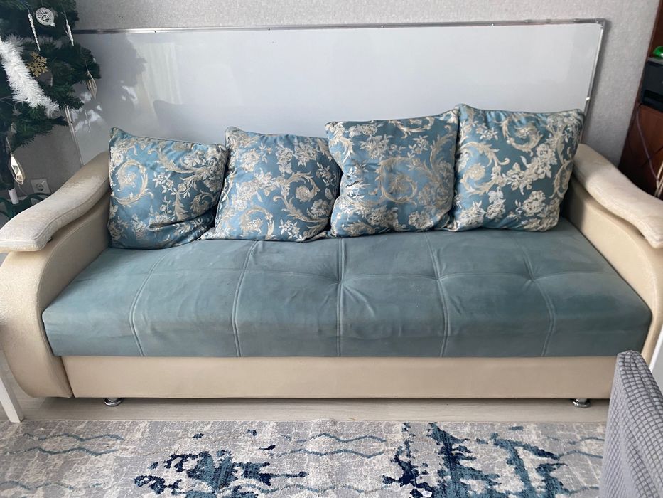 Продам диван. Самовывоз