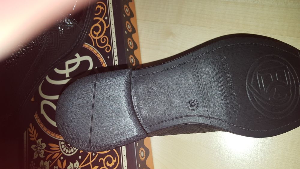 Pantofi Oxford piele stantata si lac Prego 37