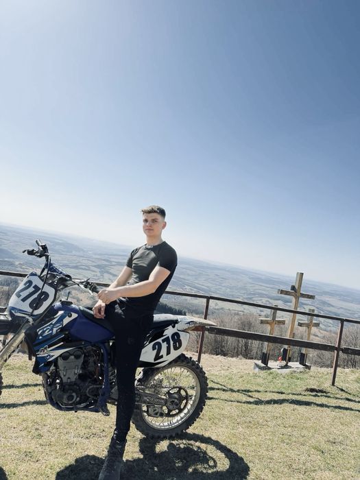 Yamaha yzf 450 2005  stare foarte buna  fara scurgeri