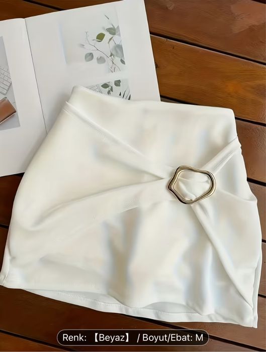 Пола панталон чисто  нов