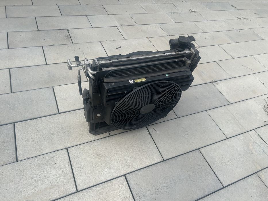 Продам радиятор от x5. E53. Рест до рест.