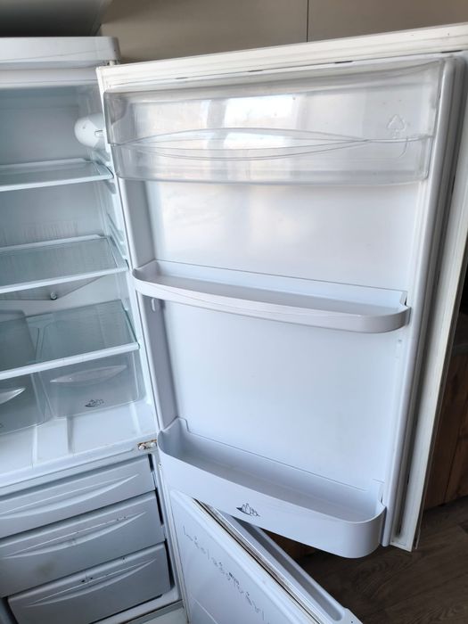 Холодильник STINOL