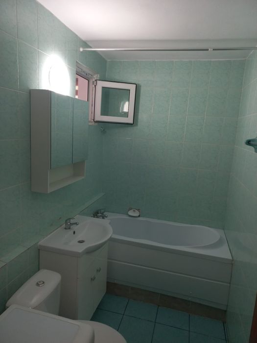 Direct proprietar inchiriez Garsoniera 45 mp metrou Raul Doamnei