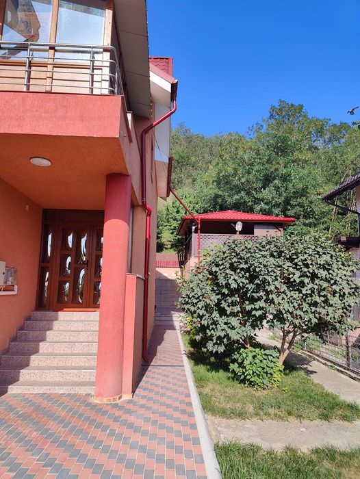 Vila Șerbănești P+E1+M (zona Piazzeta/Titanic Granit)