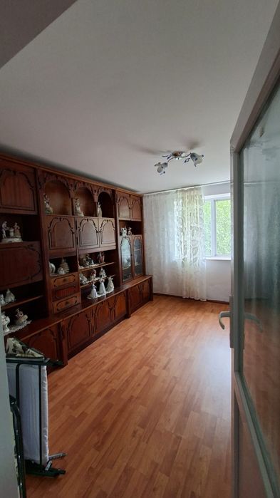 Vând casă la țară