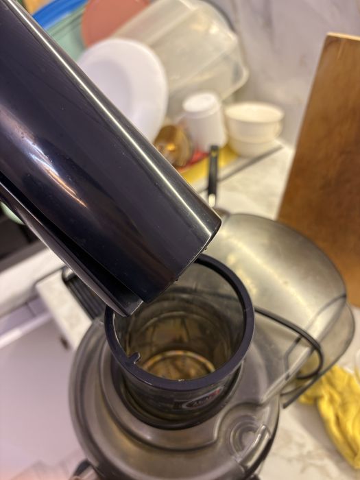 Соковыжималка продаю