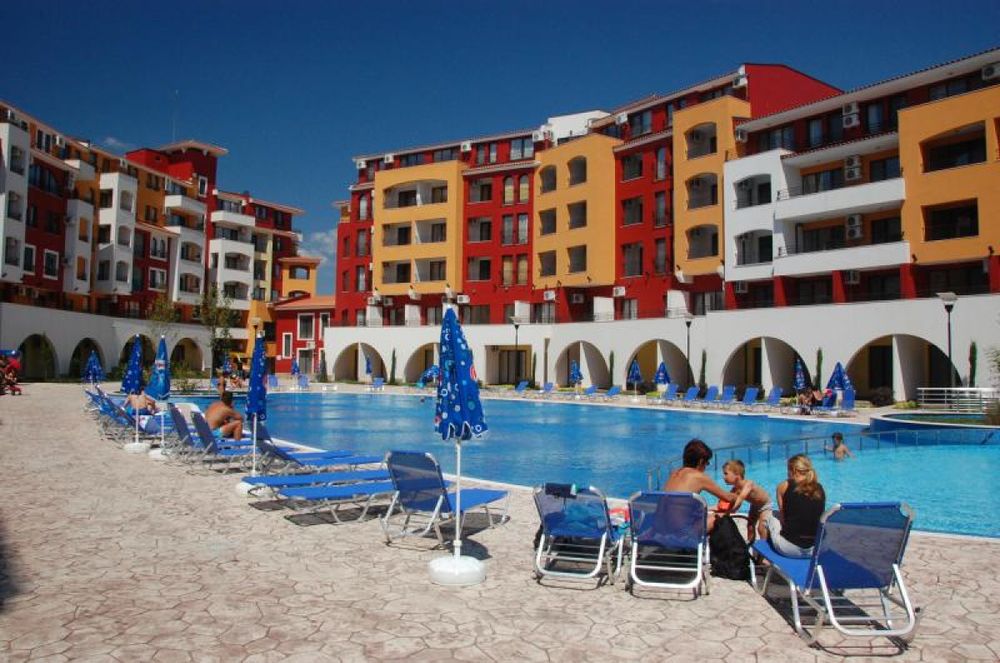 Дава се под наем Едностаен апартамент в Ахелой - 48 кв.м за 370 € - Снимка #1