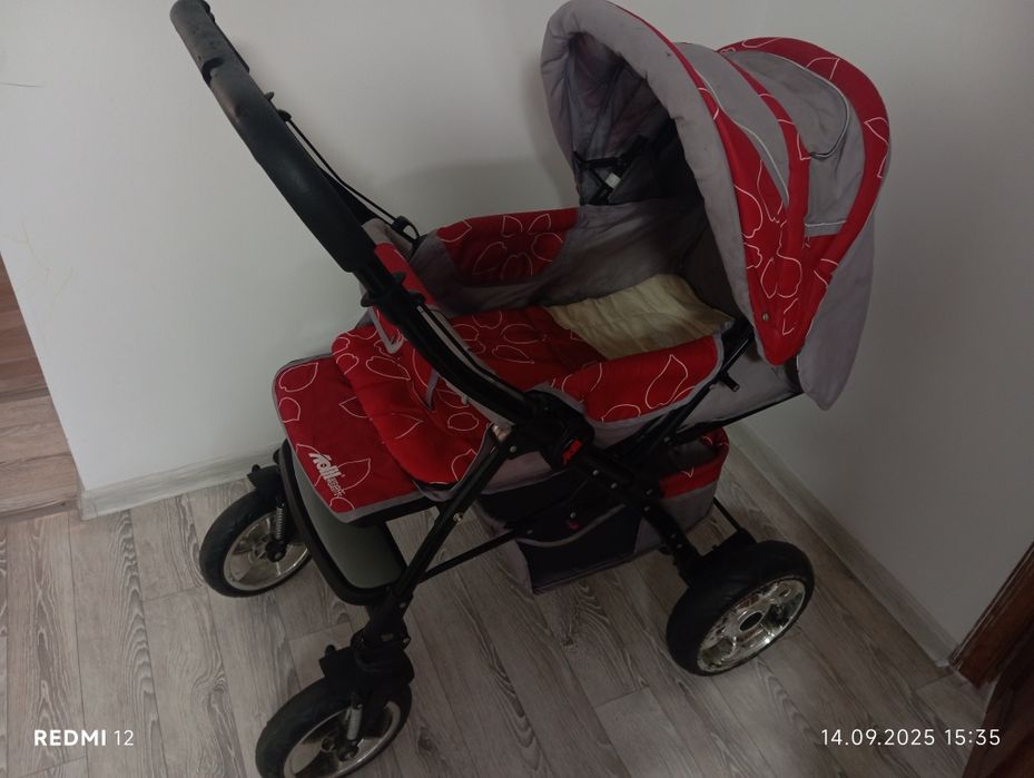 Коляска за 10000 тг