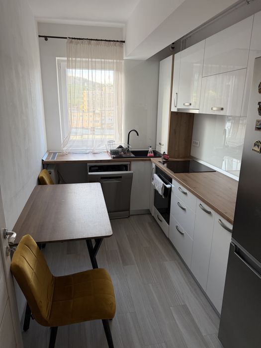 Vand apartament 3 camere in Zarnesti, Brasov