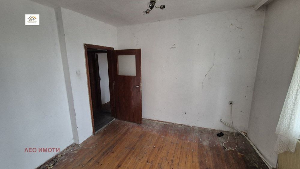 Продава се Четиристаен апартамент в Севлиево - 122 кв.м за 566 €/кв.м - Снимка #7