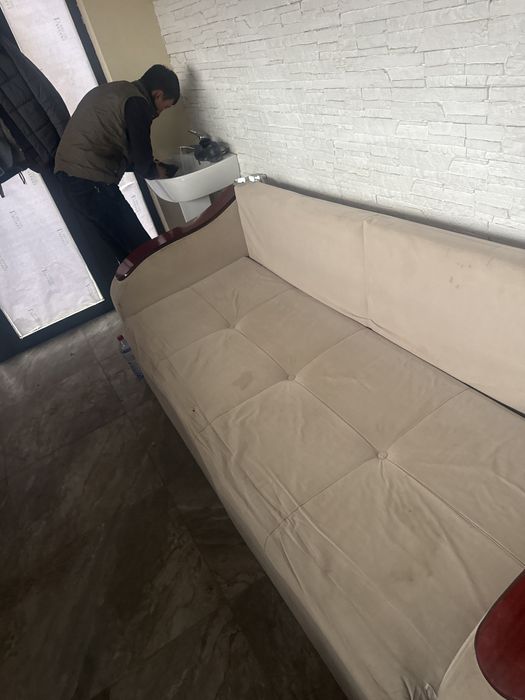 Диван двухместный