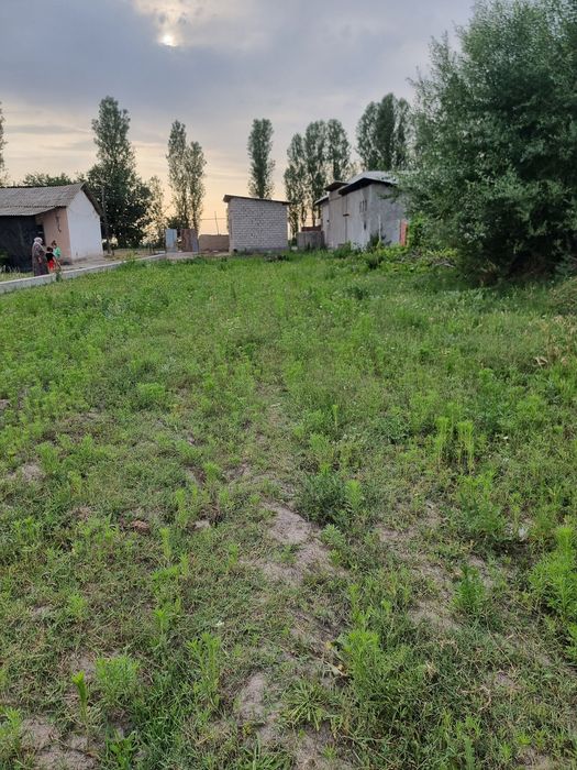 Участка сотилади