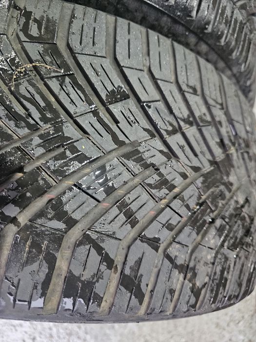 225 40 18 m+s continental allseason