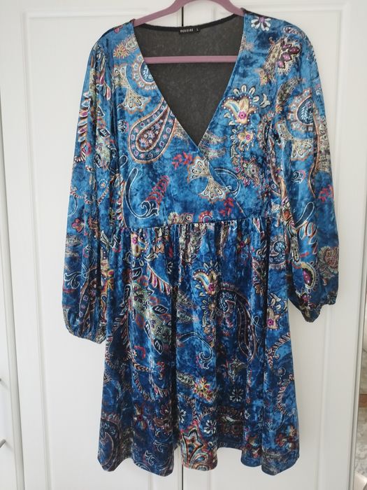 Нова кадифена рокля Medicine в L размер