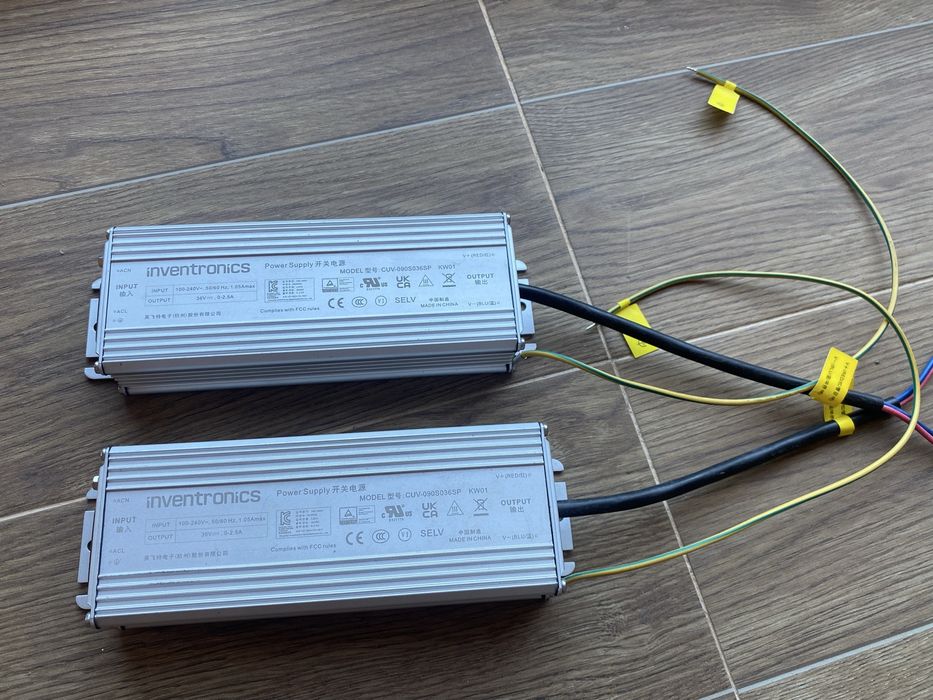Продам блок питания Inventronics.