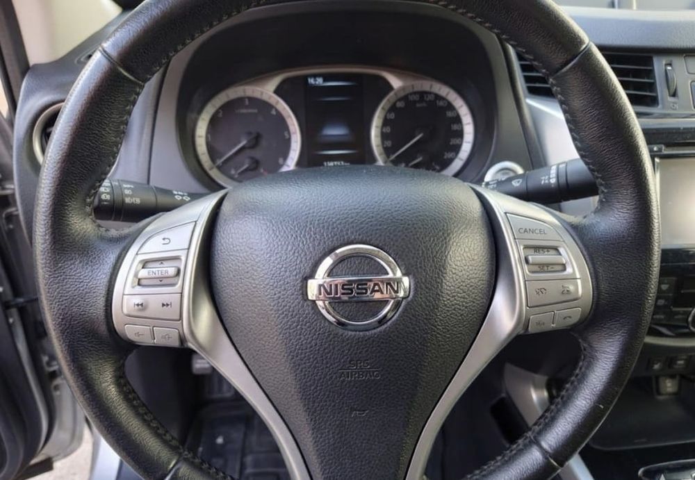 Nissan Navara N-Connecta NP 300