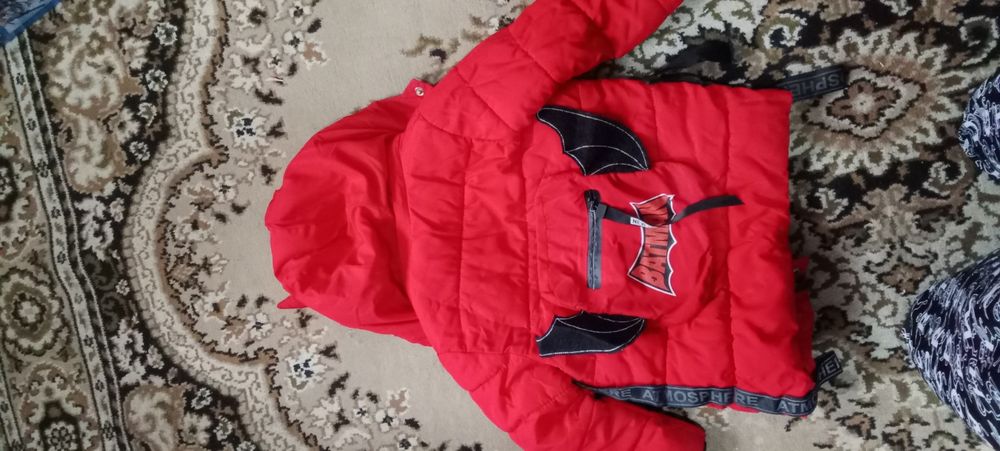 Продам курточку.