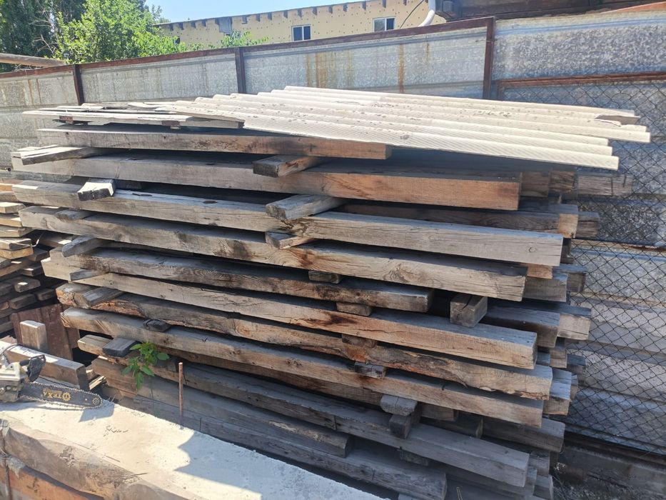 Продам брус  10*10, 9*9 разные есть