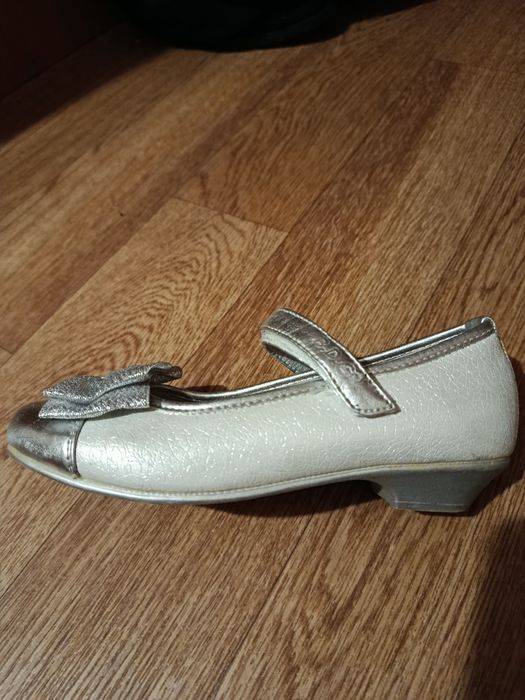 Туфли  для  девочки