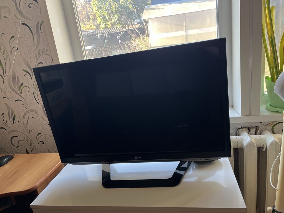 Продам телевизор Lg