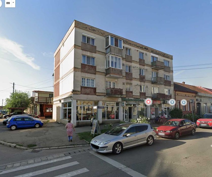Vând apartament 1 cameră Buziaș ultracentral – balcon, etaj 2/3