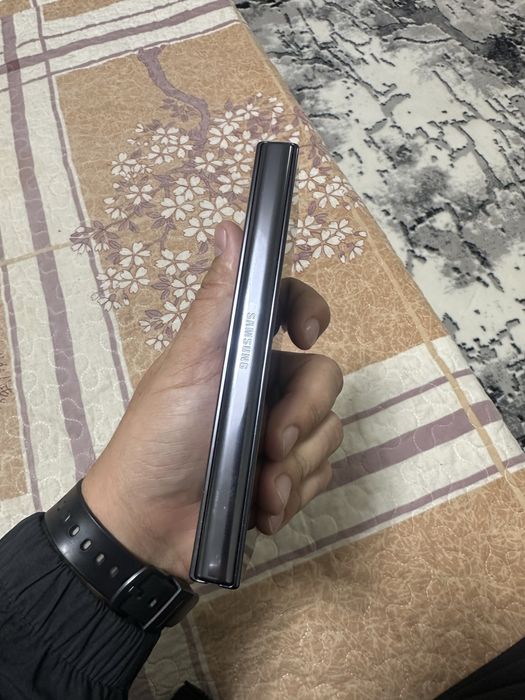 Samsung Z fold 4  256