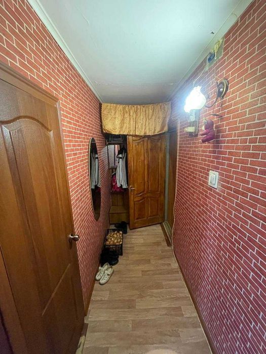 продам 2кв на Спутнике за 10млн