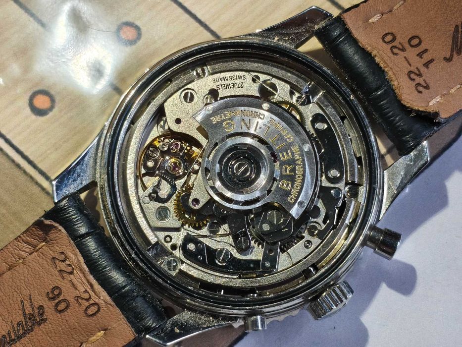 Breitling Navitimer A23322