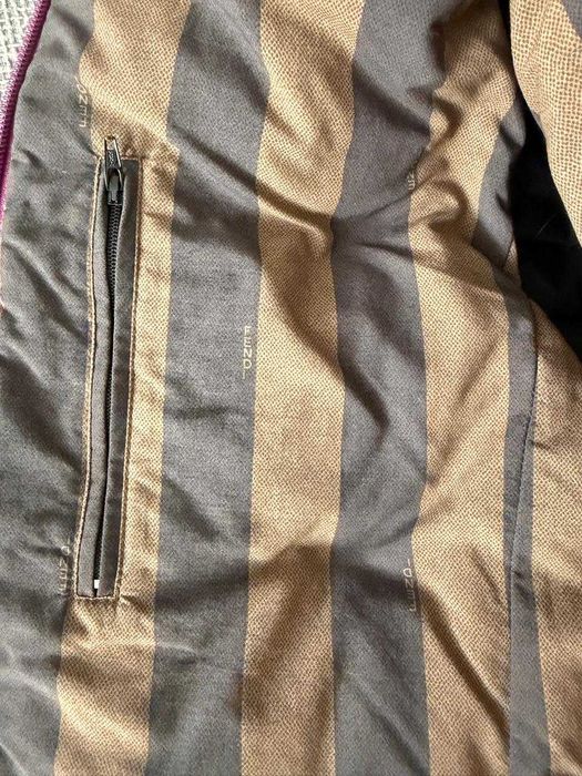 Продам куртку Fendi размер 42-44