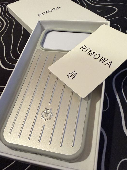 Rimowa iPhone 17 Pro Max Husa