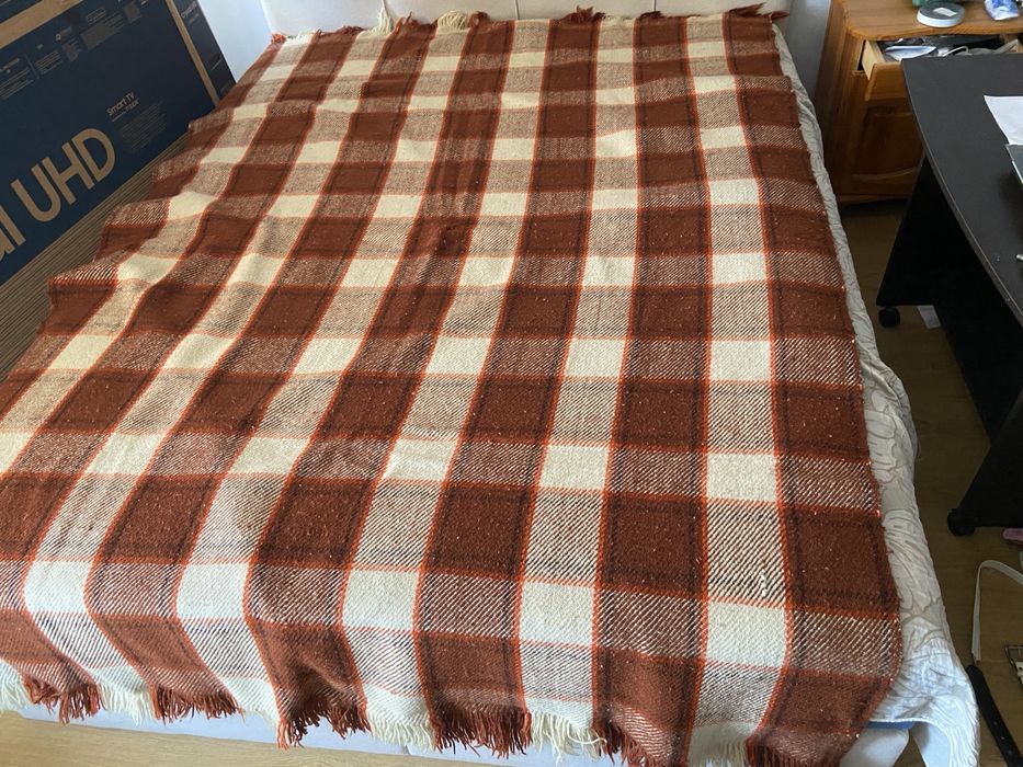 Колекция ,,Етно уют”- автентични вълнени изделия и ръчно тъкани шедьов