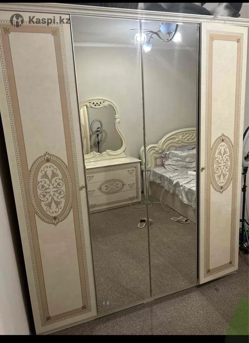 Спальная гарнитура