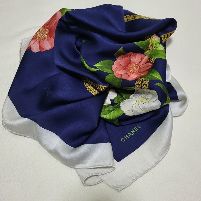 Esarfa vintage Chanel