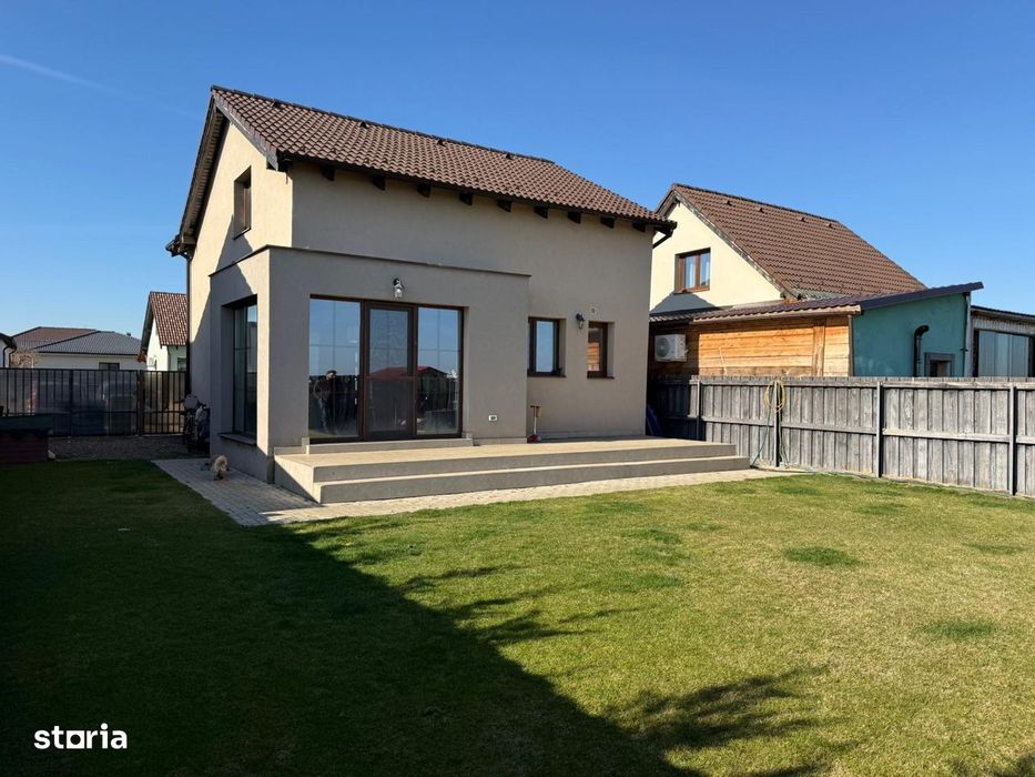 Casă nouă, eficiență termică clasa A, zonă rezidențială Westfield.