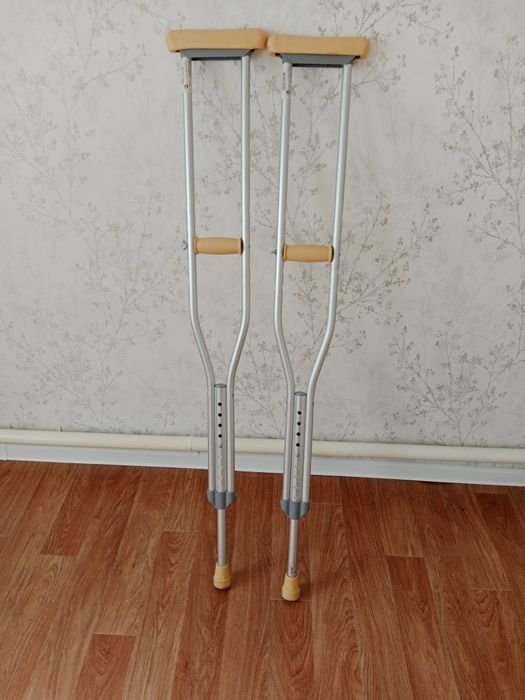 Жап жаңа балдақ костыль