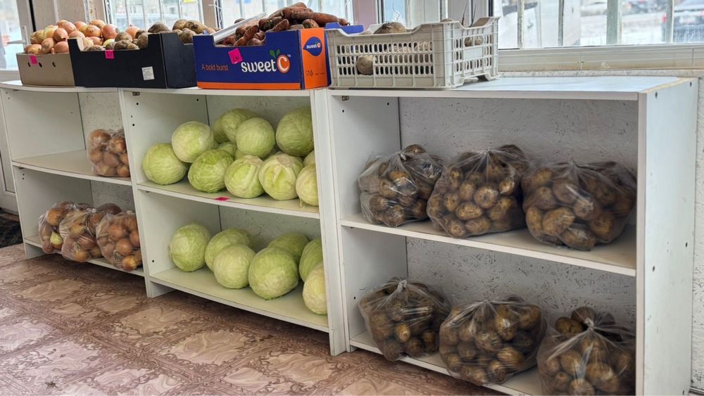Витрина для овощей и фруктов