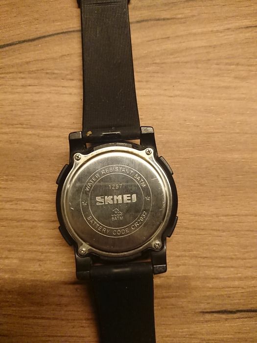 Часы skmei водонепроницаемые