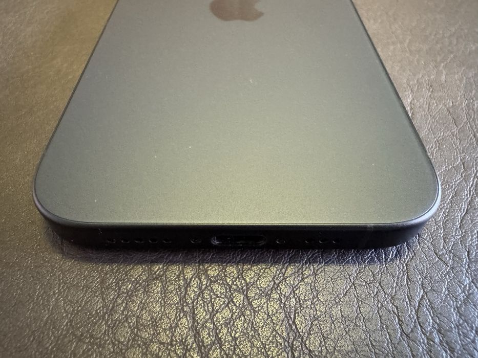 iPhone 16 Black- 128 GB - 100% Батерия - Без забележка !