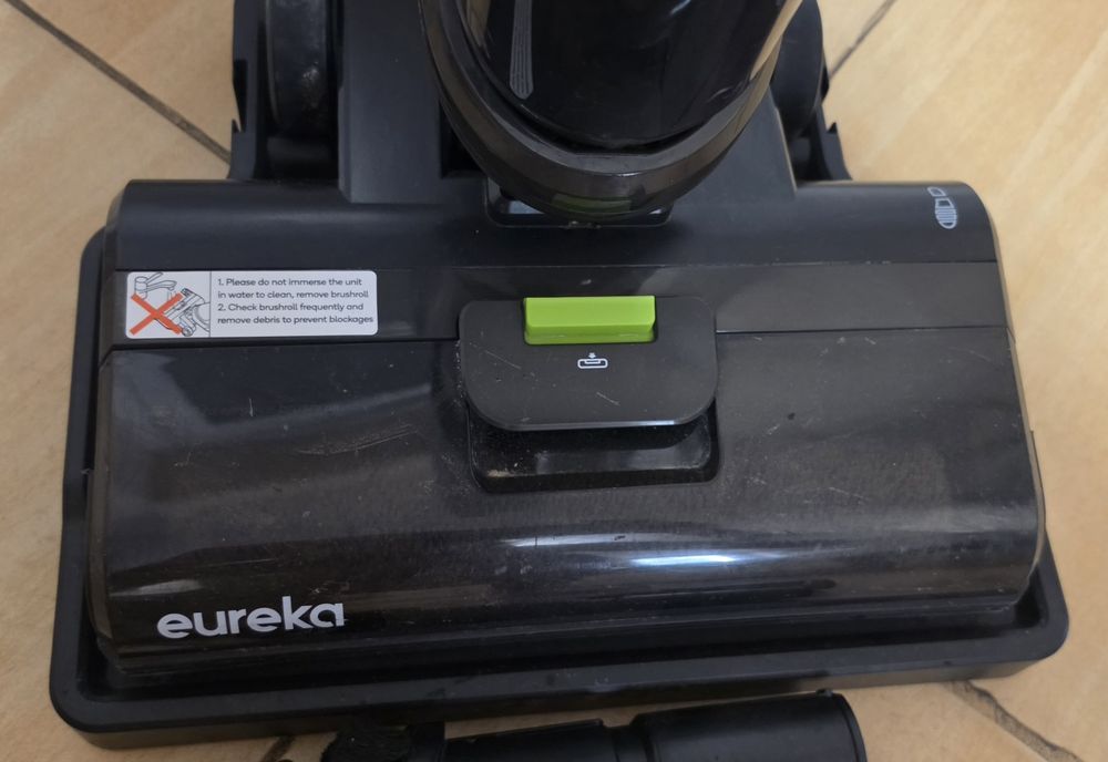 Правостояща прахосмукачка Eureka New400