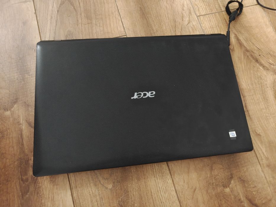 Ноутбук Acer большой