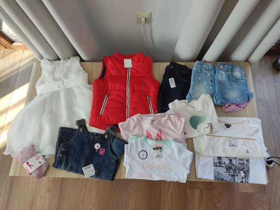 Лотове от дрешки и лотове от обувки