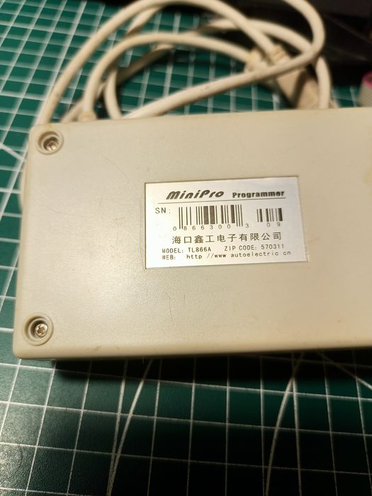 Программатор MiniPro TL866A с комплектом адаптеров.