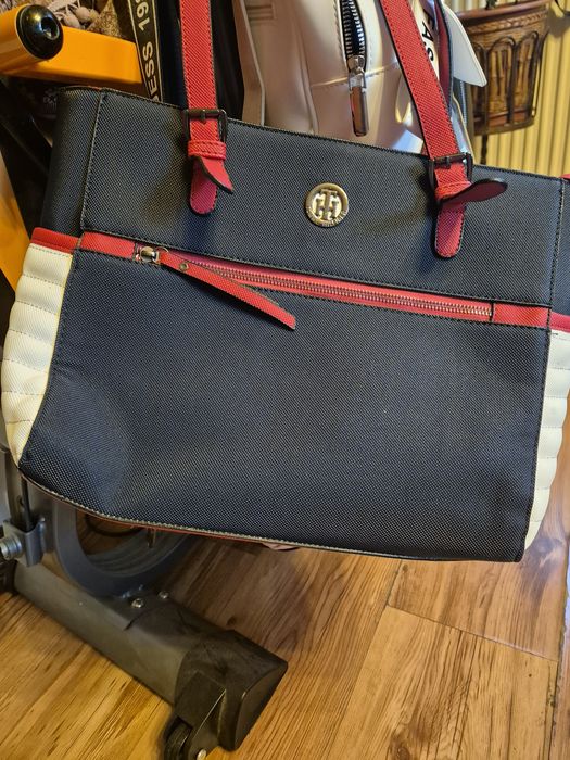 Дамска чанта на Tommi Hilfiger