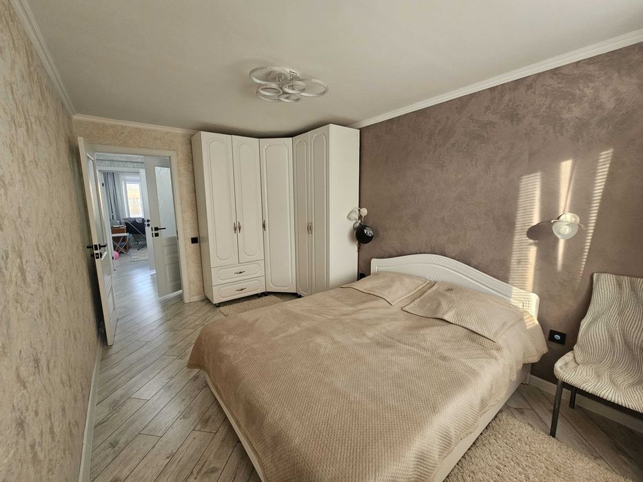 Продается 4 кон кв Кудайбердиева,91