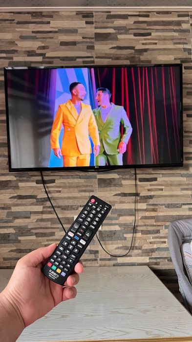 LG 43 Smart Web Os 4K Yaxshi holatda Aybi yoq